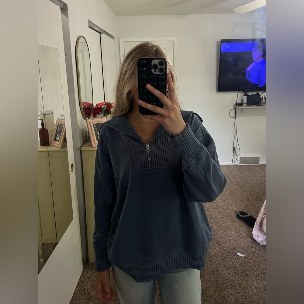 Arie navy blue quarter zip sweatshirt